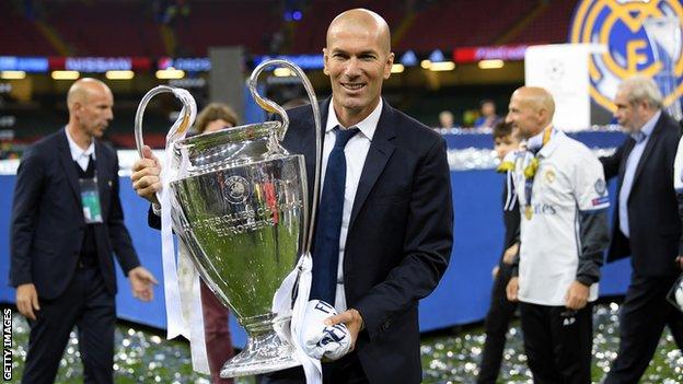 Zinedine Zidane celebrates winning the Champions League in 2017