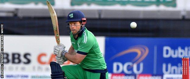 Ed Joyce and Kevin O'Brien put on 71 runs for the fifth wicket as Ireland threatened to chase down West Indies' 258 total