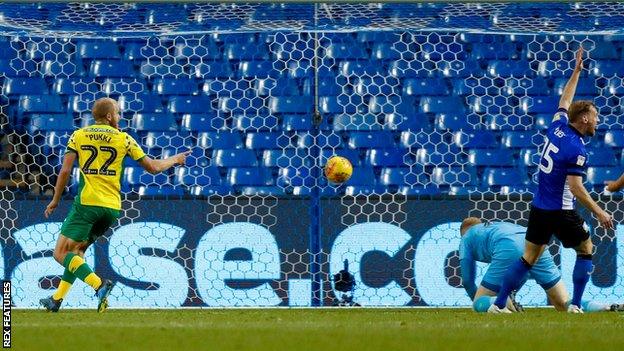 Teemu Pukki scores his second against Sheffield Wednesday