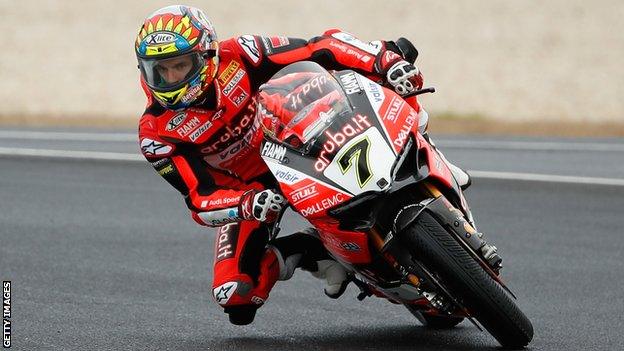 Chaz Davies competes for the Ducati team