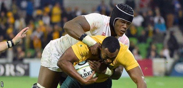 Maro Itoje tackles Tevita Kuridrani