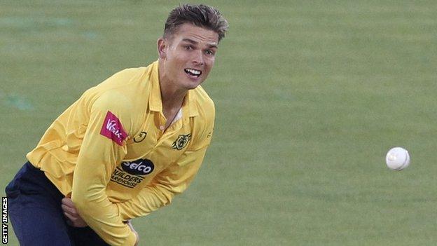 Chris Green in T20 Blast action for Birmingham Bears