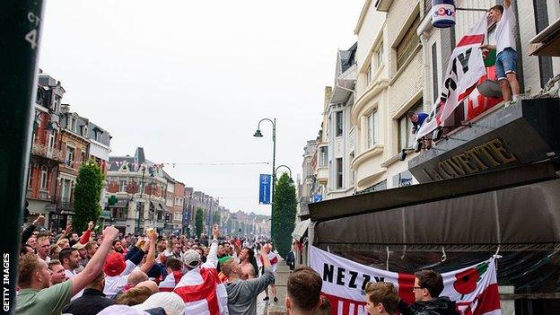 England fans in Lens