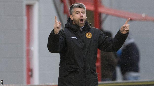 Motherwell manager Stevie Robinson