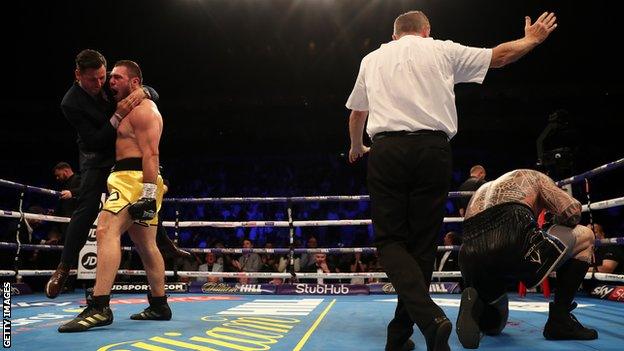 Allen (left) celebrated with former world champion Darren Barker