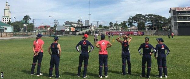 England players practise