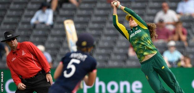 Laura Wolvaardt took this amazing catch to end Heather Knight's innings