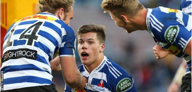 Huw Jones scores for Western Province