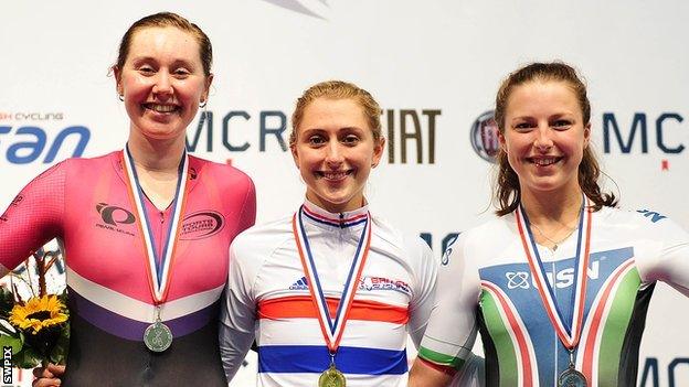 Laura Trott with fellow medallists