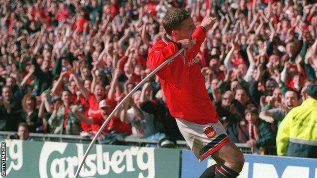 Lee Sharpe