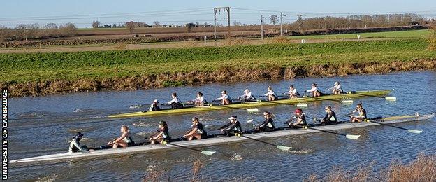 Cambridge rowers train