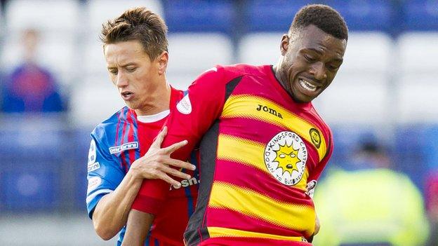 Caley Thistle's Danny Williams and Thistle's David Amoo