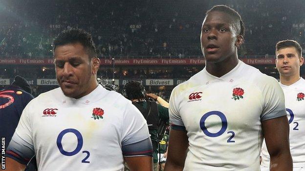 Mako Vunipola and Maro Itoje leave the pitch after the World Cup final