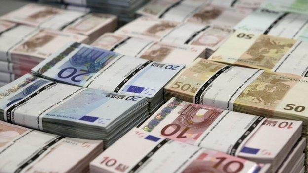 Euro notes mixed value