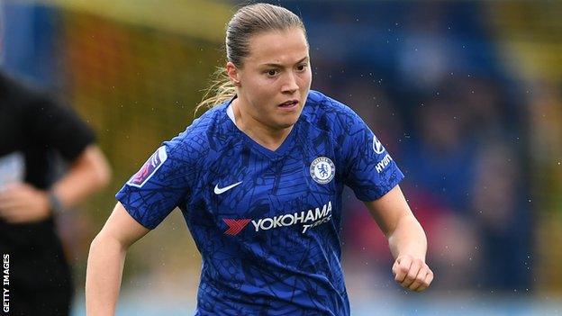 Fran Kirby in action for Chelsea Women