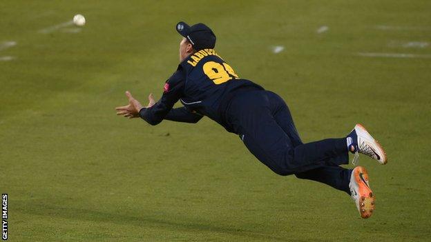 Marnus Labuschagne diving for a catch