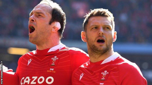 Alun Wyn Jones and Dan Biggar sing Wales' anthem, Hen Wlad fy Nhadau