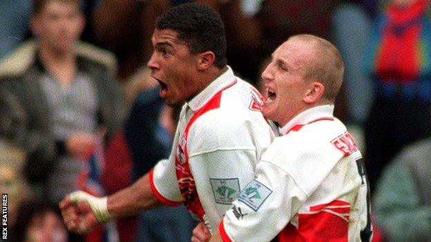 Jason Robinson and Shaun Edwards celebrate while playing for England against Australia in the 1995 Rugby League World Cup