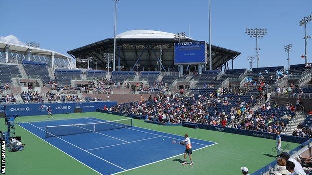 Andy Murray practising in New York