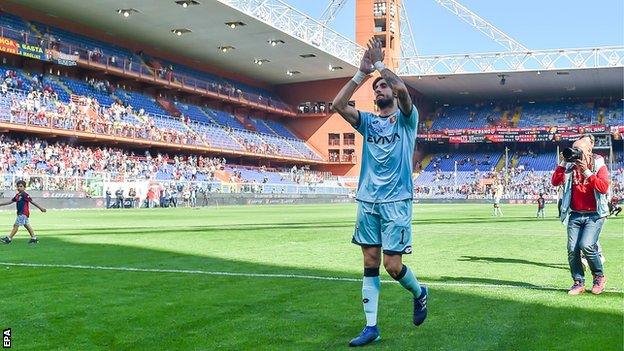 Goalkeeper Mattia Perin