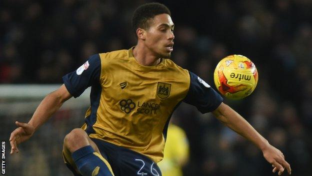 Zak Vyner playing for Bristol City