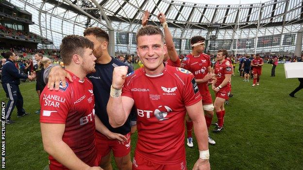 Scott Williams celebrates after Scarlets' Pro12 final victory over Munster in 2017