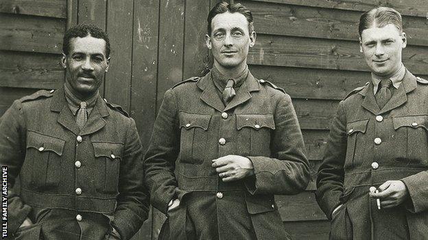 Walter Tull with fellow soldiers during World War One