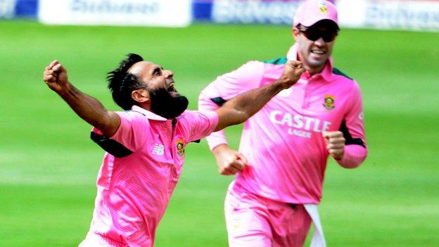 Imran Tahir celebrates a wicket