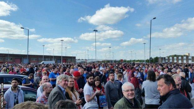 Fans leave Old Trafford