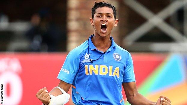 Yashasvi Jaiswal celebrates a century for India