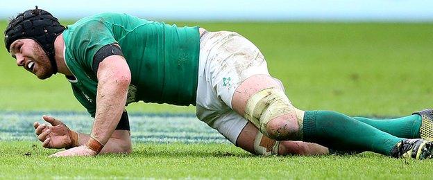 Sean O'Brien goes down with the hamstring injury which rules him out of the England game