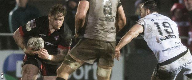 Kevin Bryce playing for Edinburgh against Ospreys