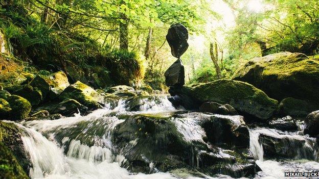 Gravity defying rock sculptures