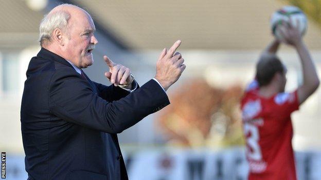 Ronnie McFall has quit after almost 30 years as Portadown manager