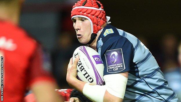 Seb Davies in action for Cardiff Blues