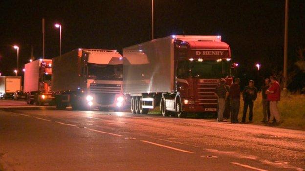 Farmers prevented about a dozen delivery lorries entering and leaving Lidl's distribution centre