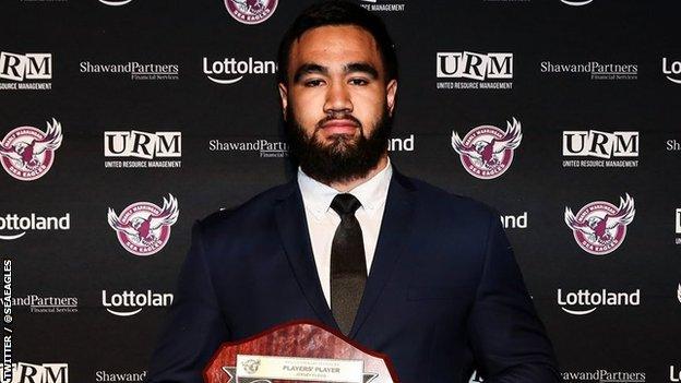 Manly Warringah Sea Eagles player Keith Titmuss, who has died aged 20, holding up his 2019 Manly players' player Jersey Flegg Cup shield