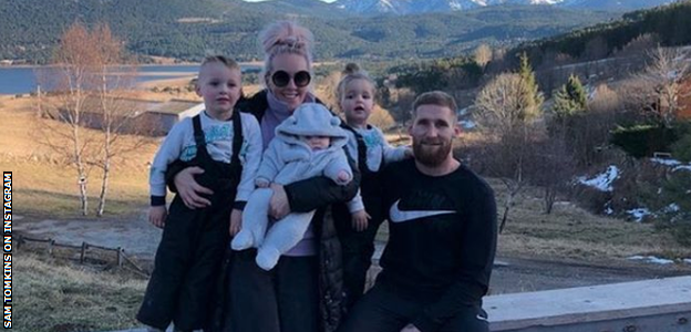 Sam Tomkins with his family