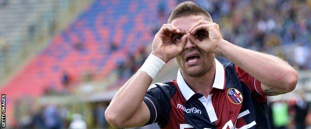 Anthony Mounier celebrates scoring against Frosinone