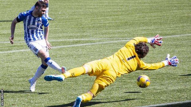 Greg Kiltie scored to make it 3-0 for Kilmarnock