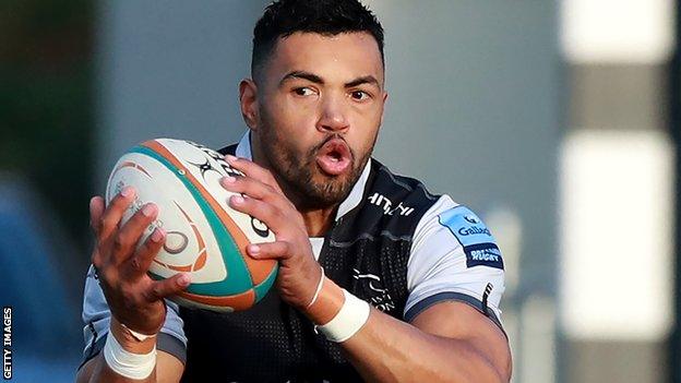 Newcastle centre Luther Burrell