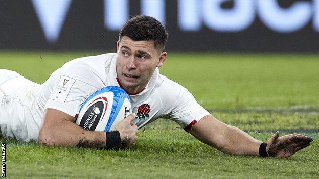 Ben Youngs scores a try