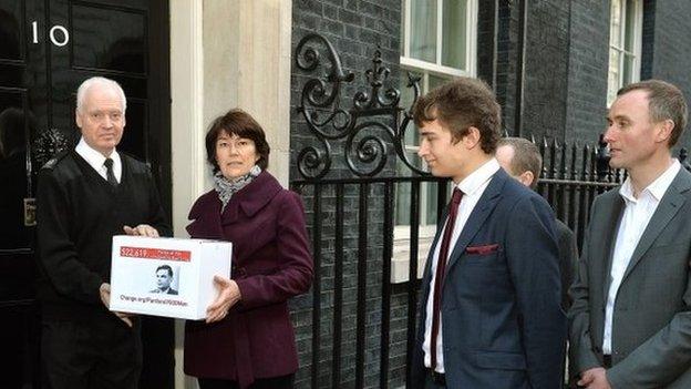 Relatives of Alan Turing present a petition to No 10 calling for pardons for men convicted under historical indecency laws