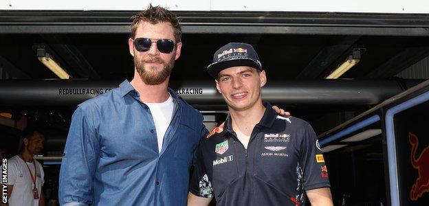 Chris Hemsworth with Max Verstappen