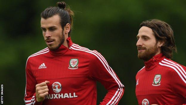 Gareth Bale (left) and Joe Allen