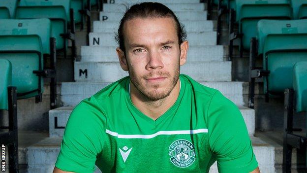 Chris Maxwell is a former room-mate of Hibs winger Daryl Horgan