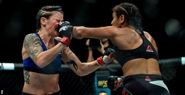 Cynthia Calvillo lands a punch on Joanne Calderwood's nose