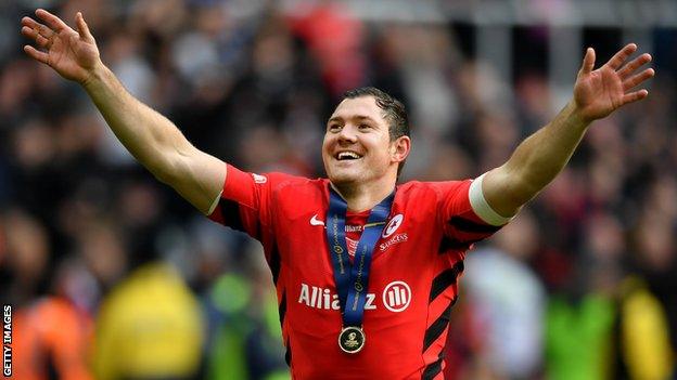 Alex Goode waves to the crowd