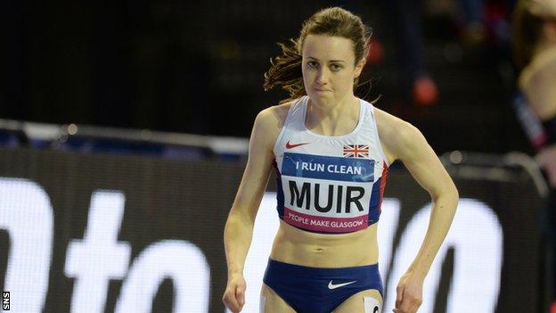 Laura Muir runs at an indoor meeting in Glasgow