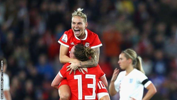 Jess Fishlock celebrating